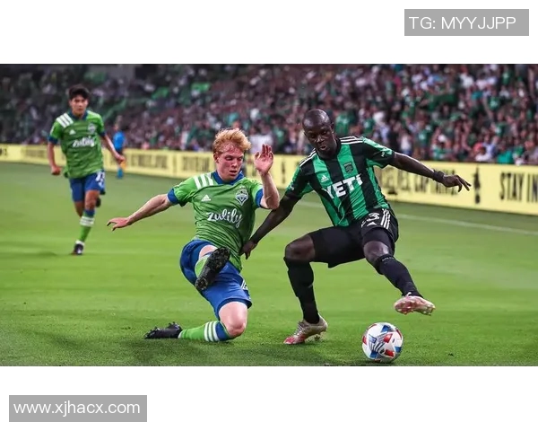 哥伦布机员与休斯顿迪纳摩的激烈对抗赛精彩回顾与分析 哥伦布机员与休斯顿迪纳摩的激烈对抗赛精彩回顾与分析